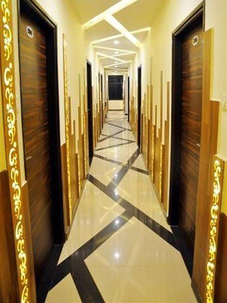 Townhouse 1182 Hotel Tirupati Galaxy Kanpur Eksteriør billede