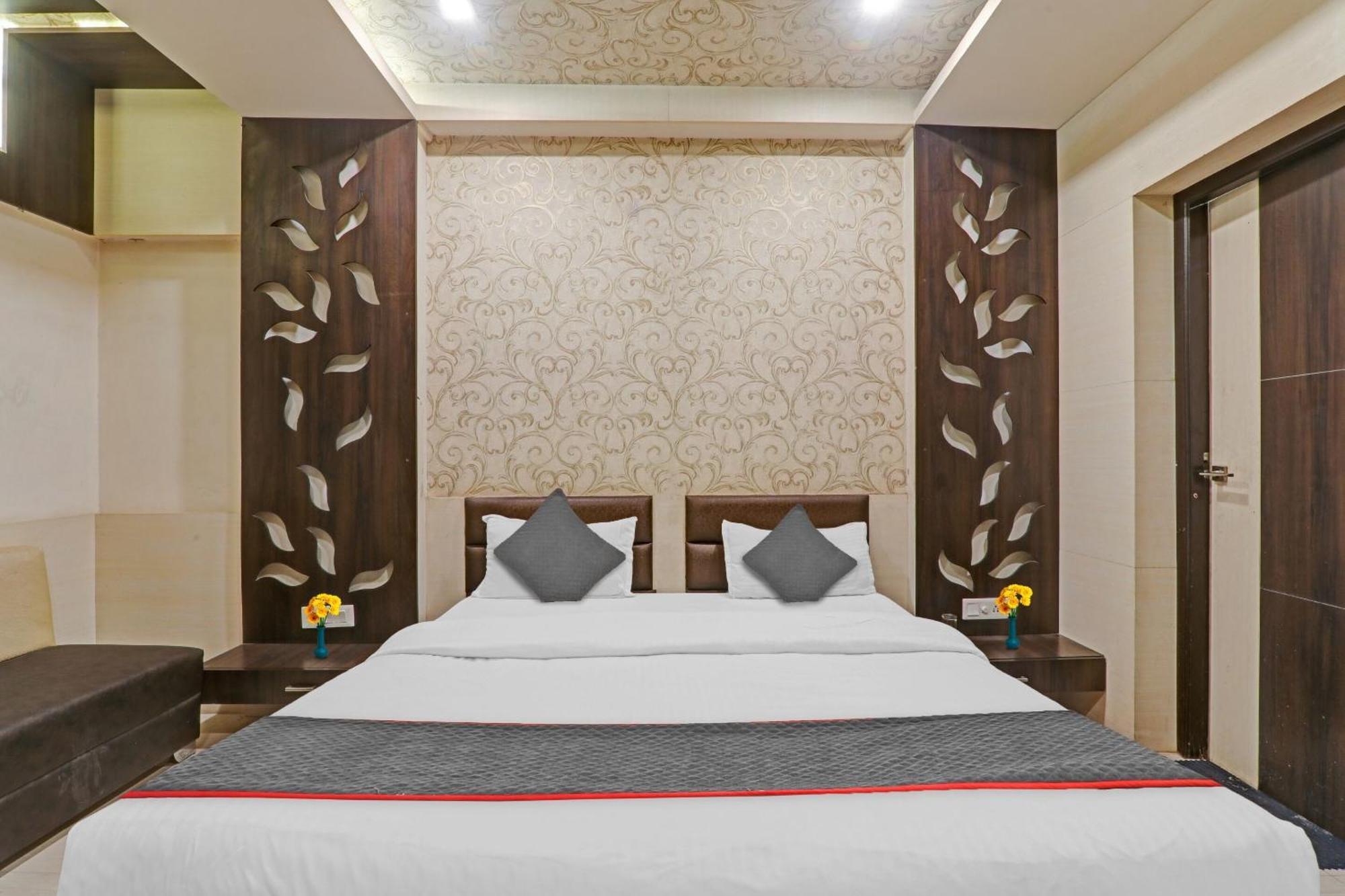 Townhouse 1182 Hotel Tirupati Galaxy Kanpur Eksteriør billede