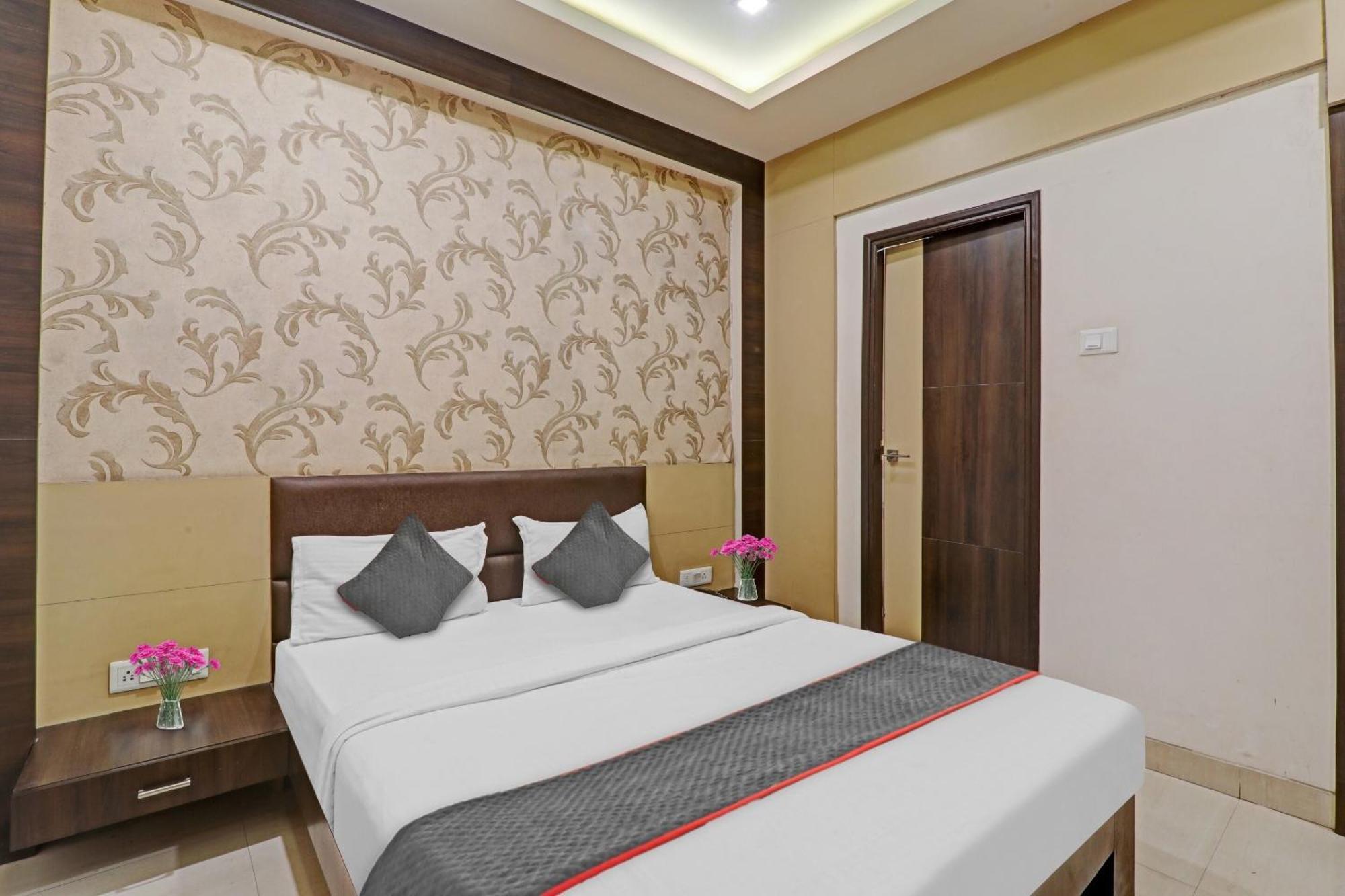 Townhouse 1182 Hotel Tirupati Galaxy Kanpur Eksteriør billede
