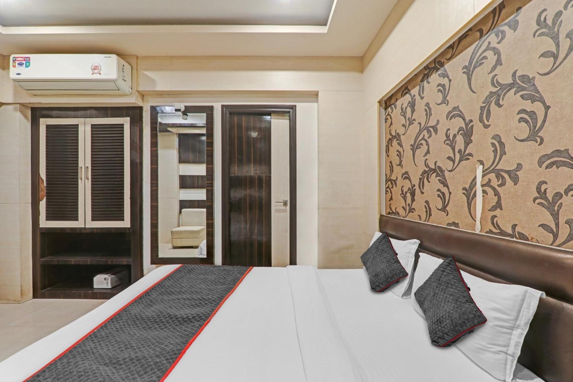 Townhouse 1182 Hotel Tirupati Galaxy Kanpur Eksteriør billede